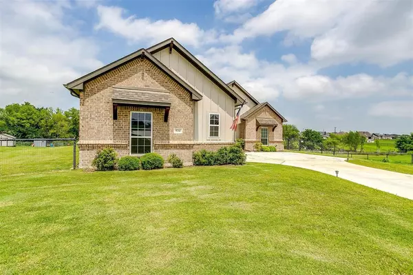 Azle, TX 76020,534 Christian Way