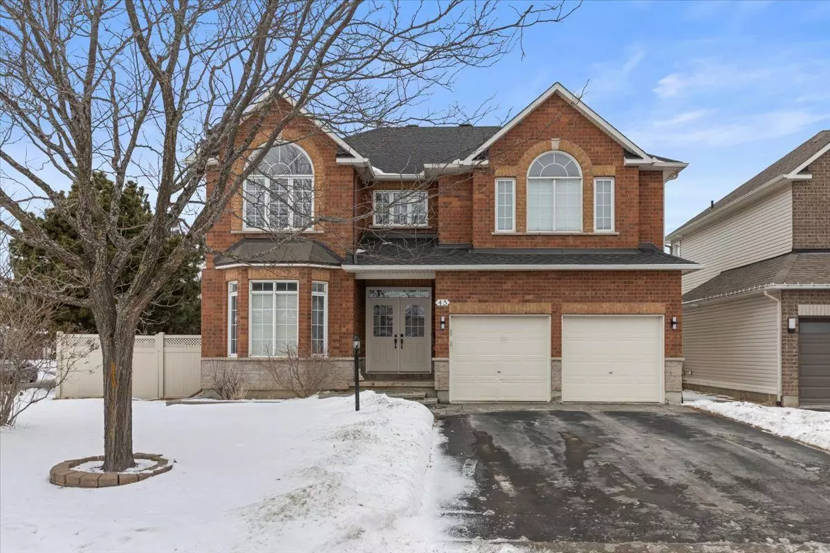 Barrhaven, ON K2G 6V3,45 MOUNTAIN ASH DR