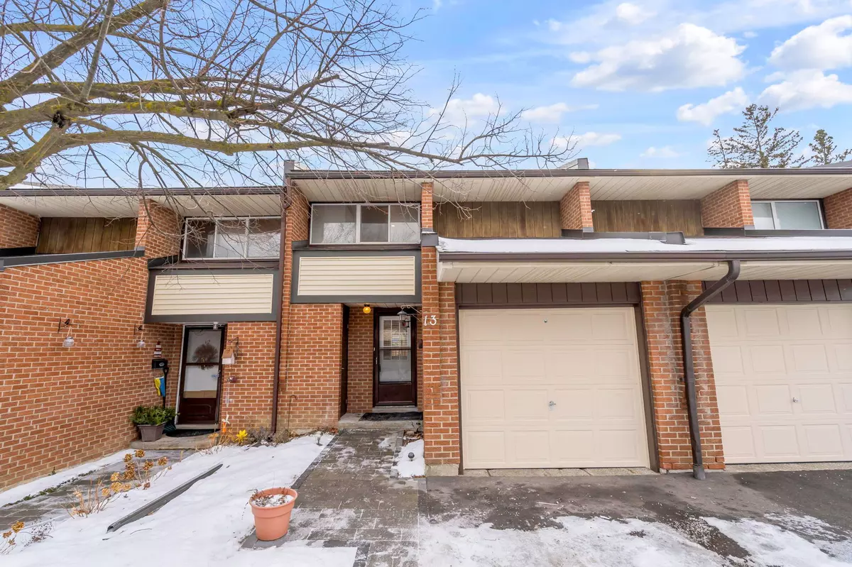 Mississauga, ON L5N 2R4,2301 Derry RD W #13