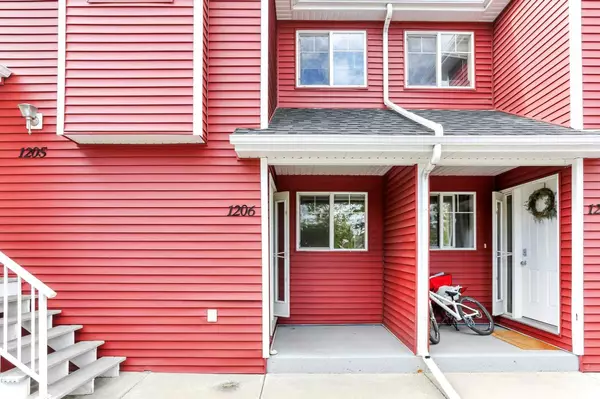 5220 50A AVE #1206, Sylvan Lake, AB T4S 1E5