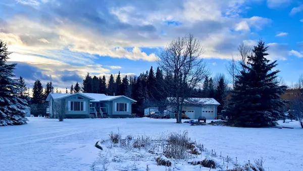 301 Seabolt EST, Rural Yellowhead County, AB T7V 1X7