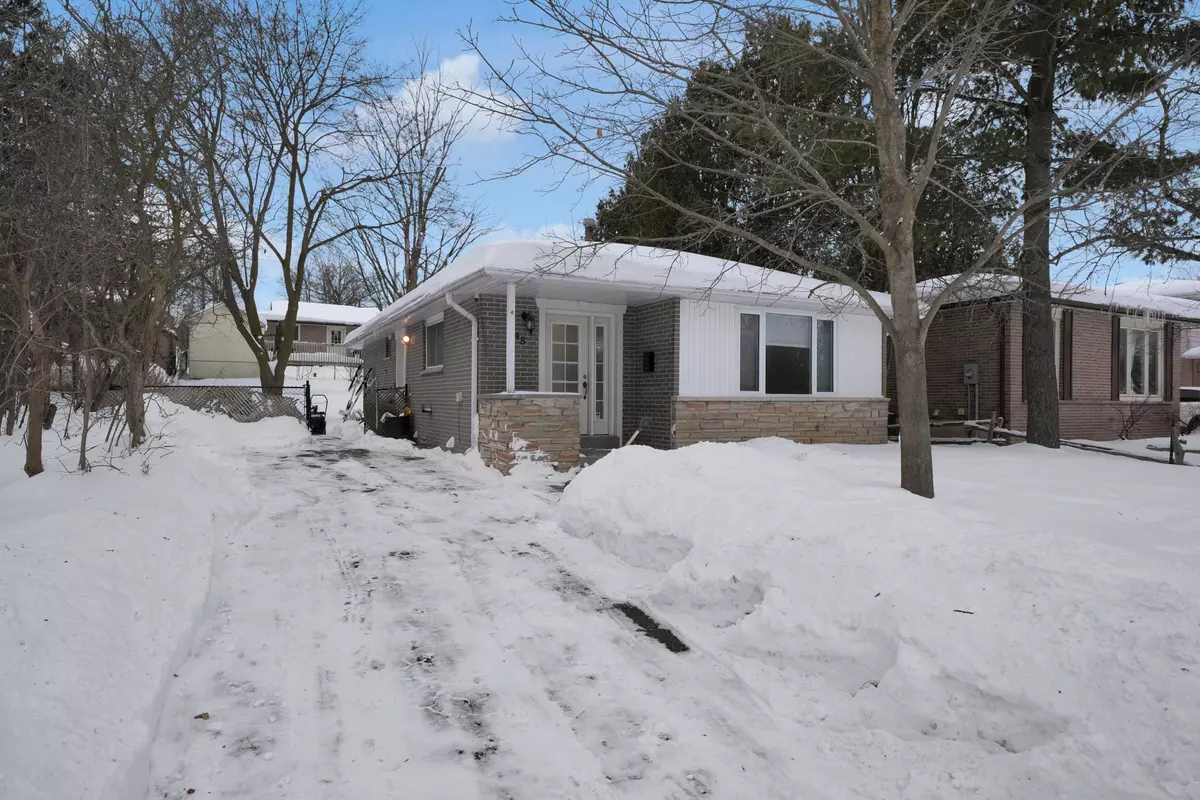 Barrie, ON L4M 2Z4,48 Collete CRES