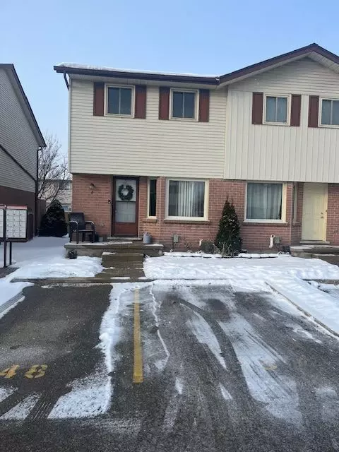 Woodstock, ON N4T 1P5,1093 Nellis ST #8