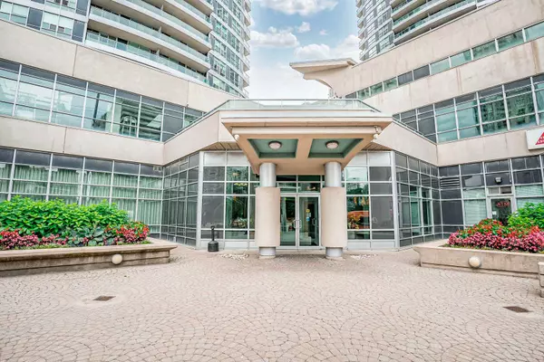 Mississauga, ON L5B 4M2,33 Elm DR W #310