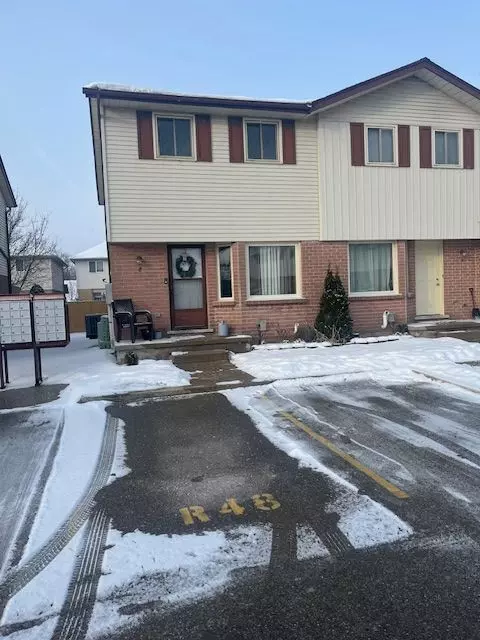 Woodstock, ON N4T 1P5,1093 Nellis ST #8