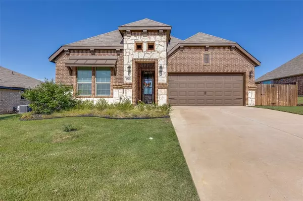 6505 Molly Anita Drive, Burleson, TX 76058