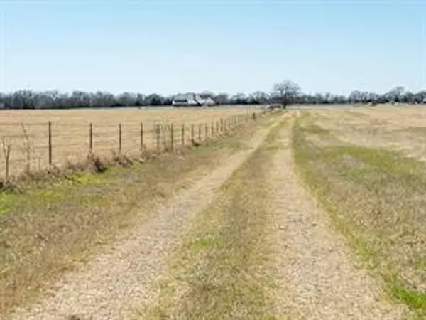 Kemp, TX 75143,11016 County Road 2138