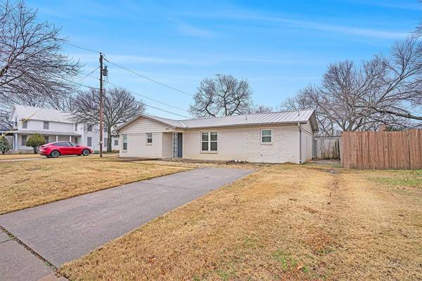 604 E Broad Street, Mansfield, TX 76063