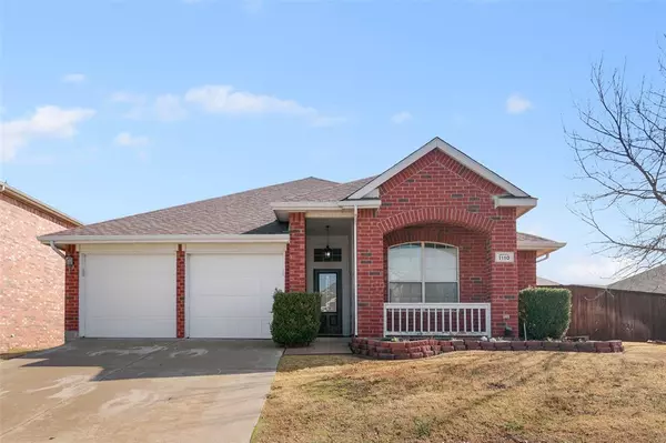 1110 Red Robin Drive, Aubrey, TX 76227