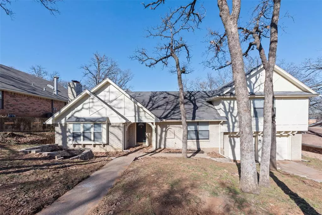 Grapevine, TX 76051,2822 Ridgewood Drive