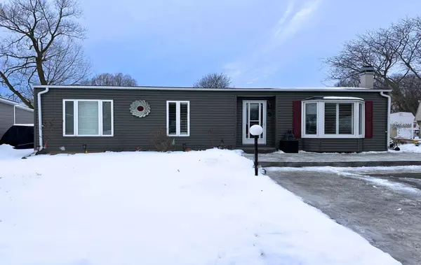 8 Kawartha RD, Clarington, ON L1B 1B9