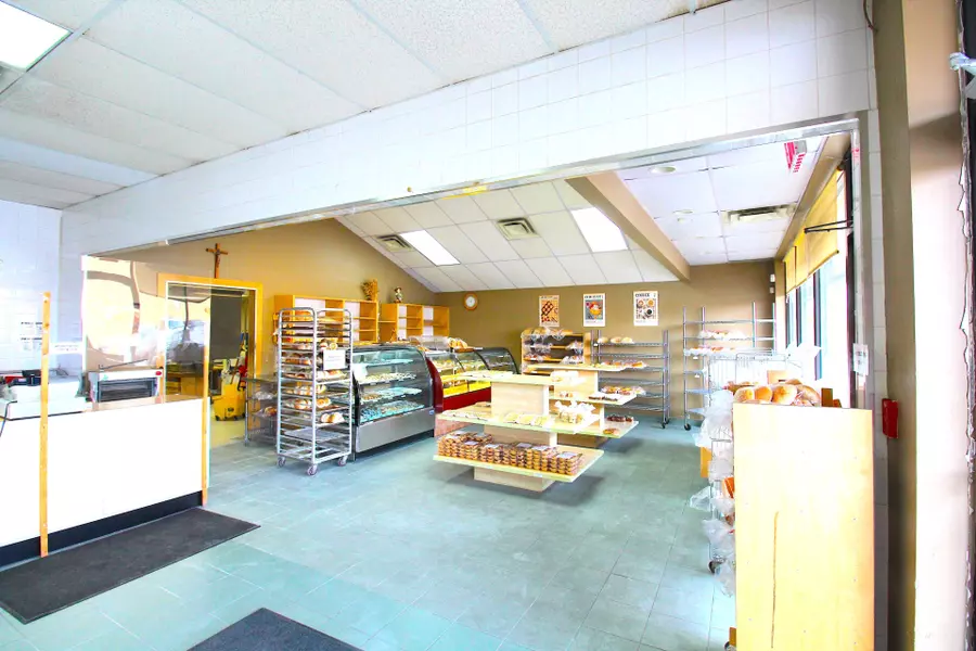 1427 HWY 2 N/A, Clarington, ON L1E 2J6