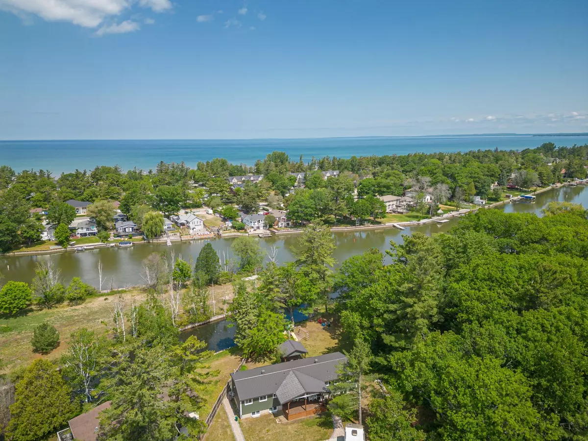 Wasaga Beach, ON L9Z 2S3,1628 River RD W