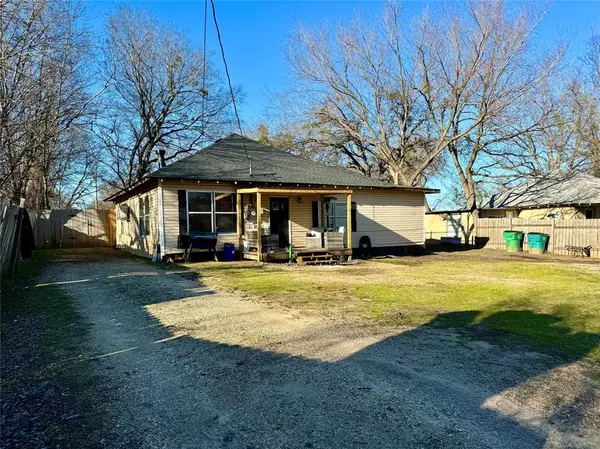 Kemp, TX 75143,809 E 11th Street