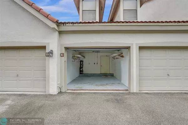 Boca Raton, FL 33486,5801 Coach House Cir  #E