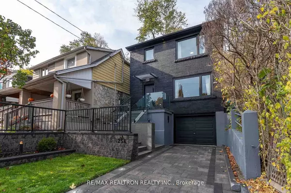 254 Hastings AVE, Toronto E01, ON M4L 2M1