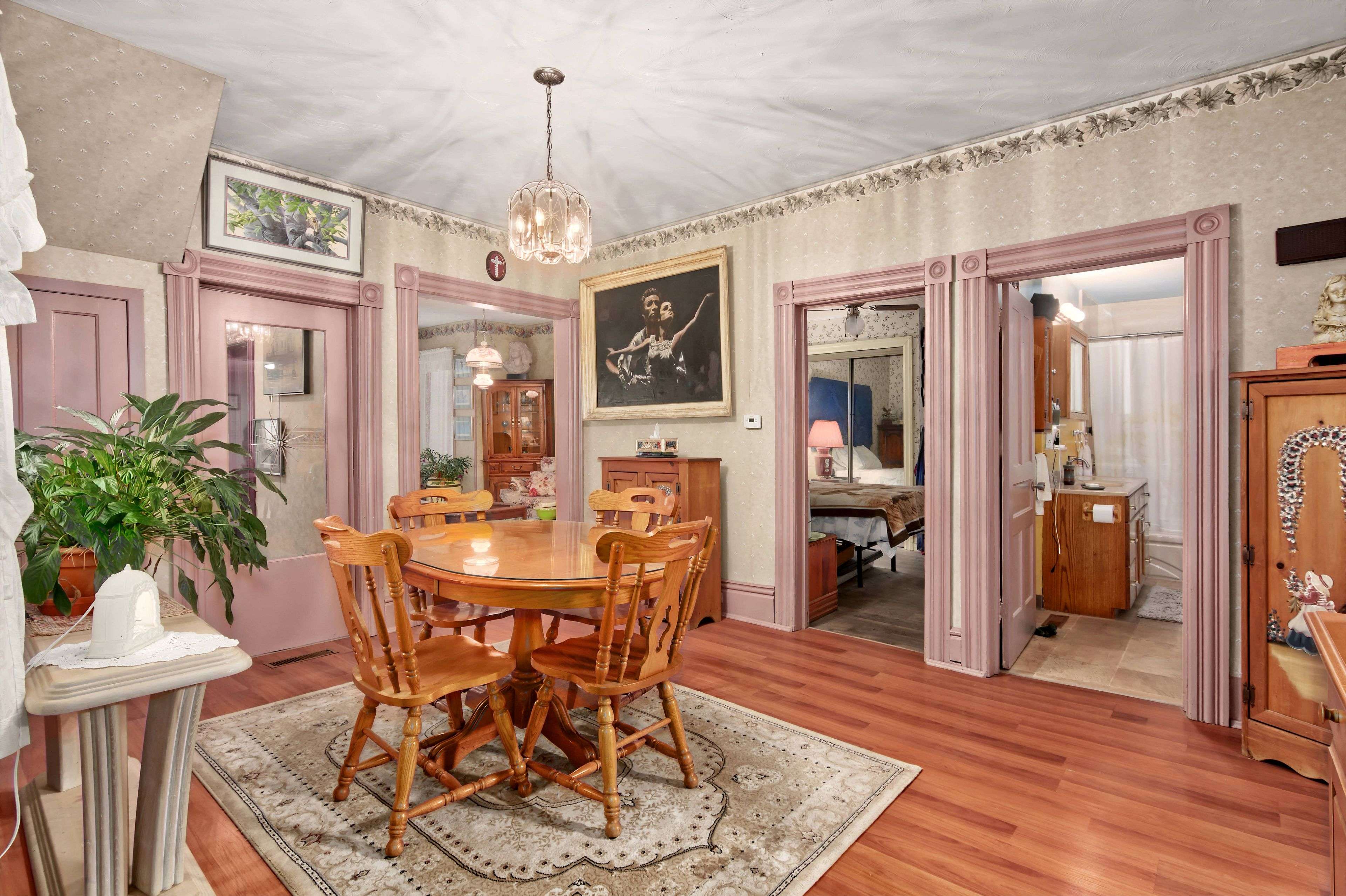Aylmer, ON N5H 1L5,138 Sydenham ST E
