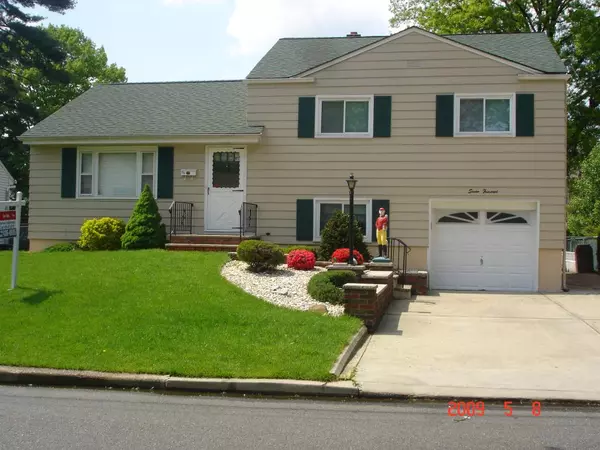 19 Merriam Ave, Newton Town, NJ 07860