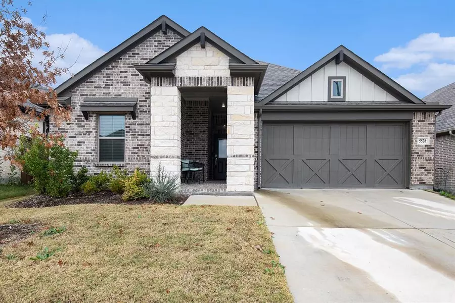 5528 Santa Elena Court, Fort Worth, TX 76126