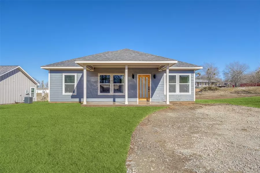 228 W Cardinal, Ector, TX 75439