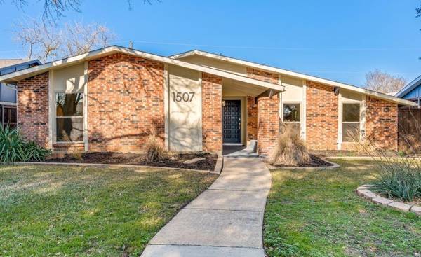 1507 Camelia Drive, Lewisville, TX 75067