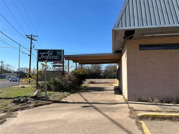 Athens, TX 75751,890 W corsicana