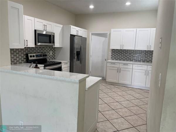 Weston, FL 33327,1852 Salerno Cir