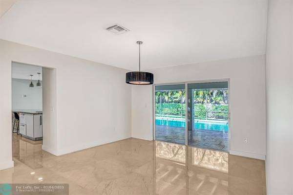 Palmetto Bay, FL 33157,7391 SW 153rd St