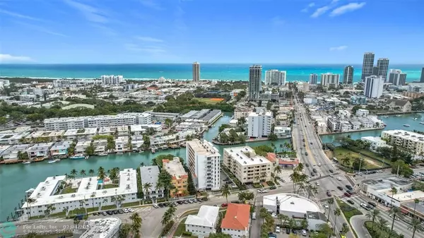 Miami Beach, FL 33141,7133 Bay Dr  #705