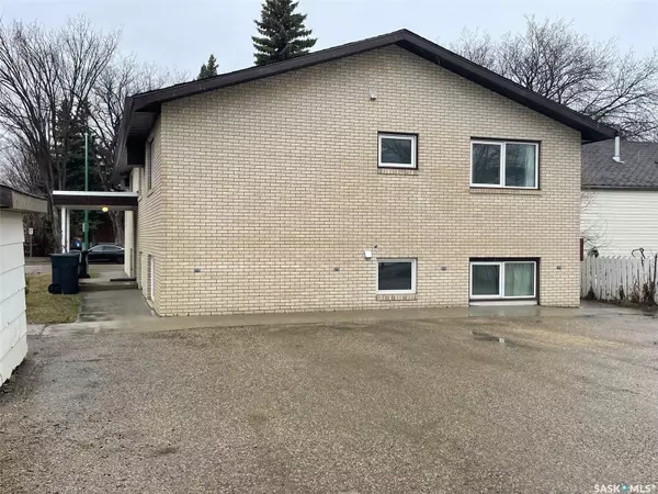 Yorkton, SK S3N 1M2,71 Betts AVENUE