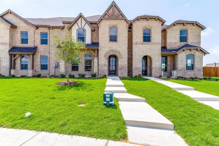 811 HOmeplace Circle, Mansfield, TX 76063