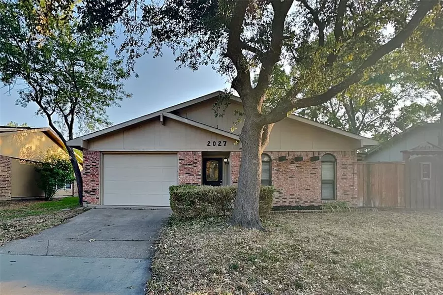 2027 Rose Hill Road, Carrollton, TX 75007