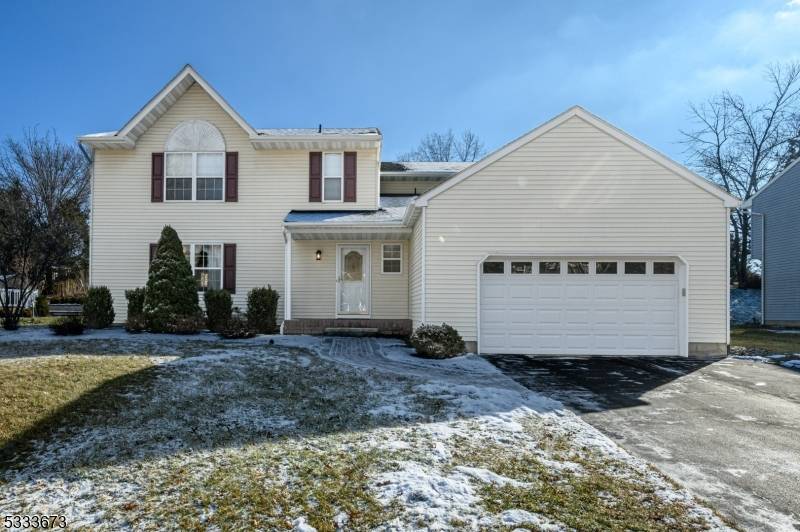 39 Choctaw Ridge Rd, Branchburg Twp., NJ 08876