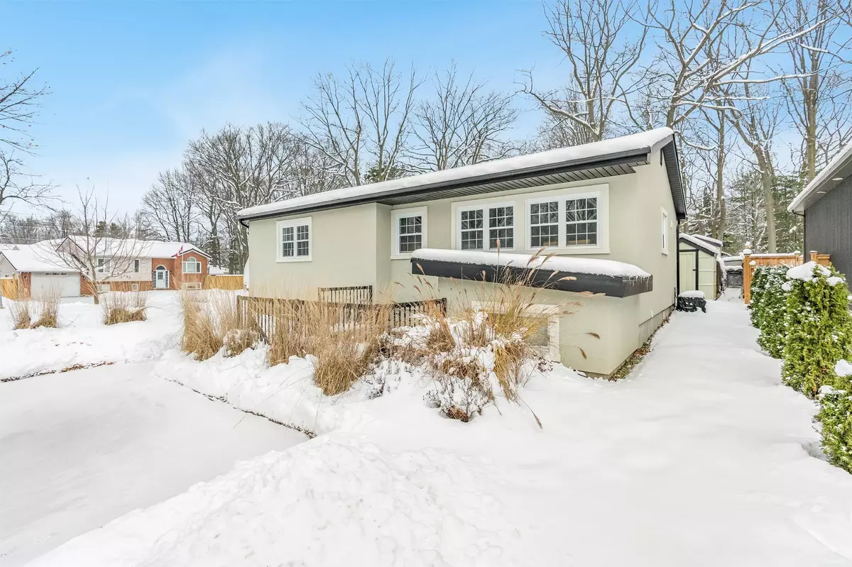 Wasaga Beach, ON L9Z 1P9,33 Frank ST