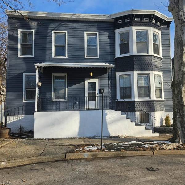 314 N Park St, East Orange City, NJ 07017