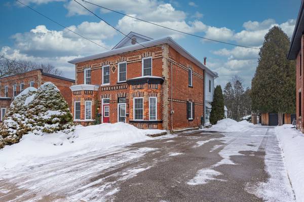 89 Bower ST,  Halton Hills,  ON L7J 1E4