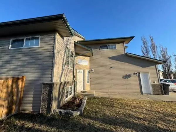 Peace River, AB T8S1X3,9101 135 AVE