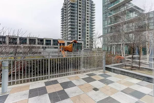 Mississauga, ON L5B 0E9,4070 Confederation Pkwy #2104