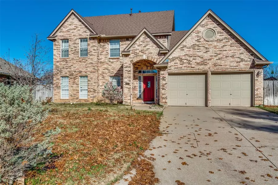 2103 Pinwood Circle, Arlington, TX 76001