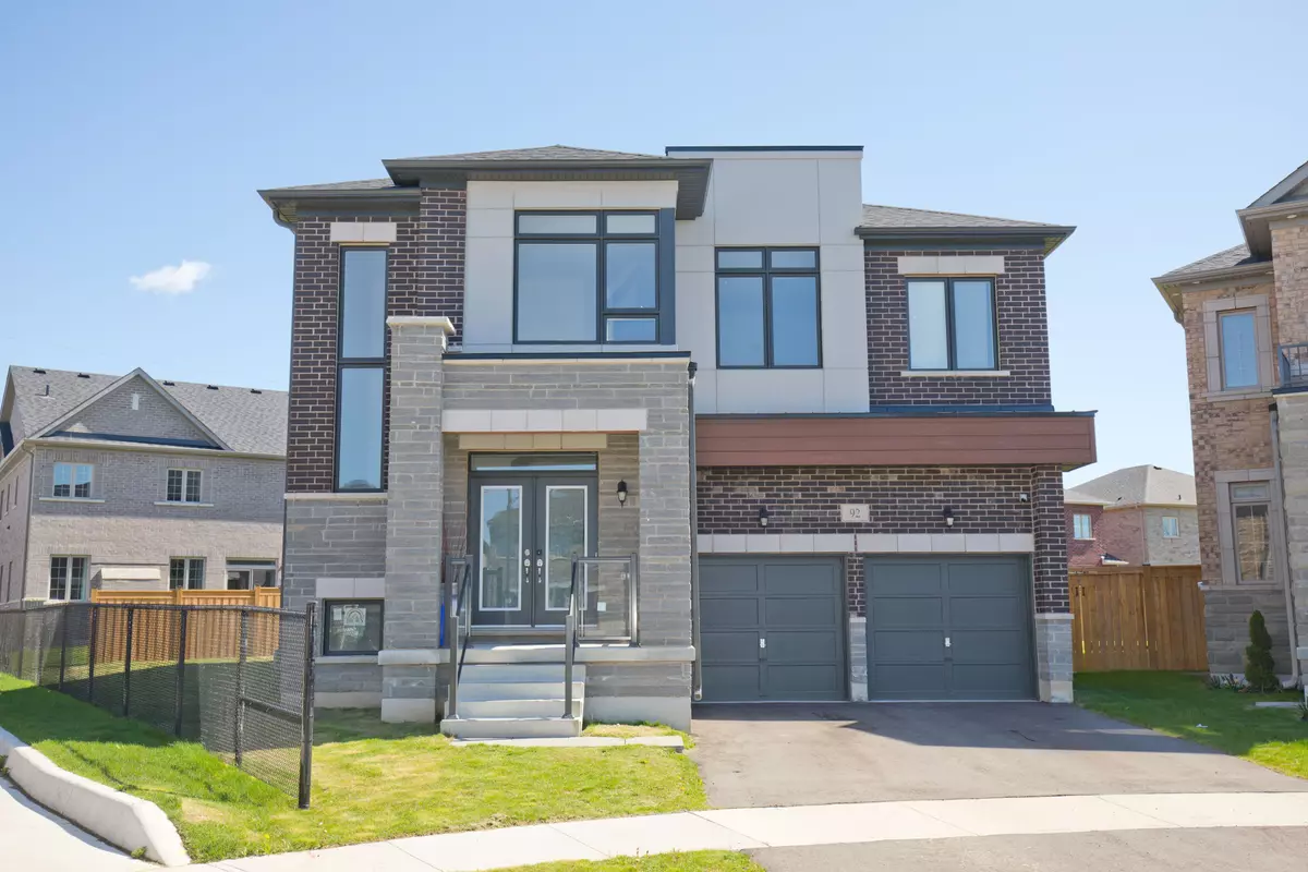 Hamilton, ON L8B 1Y9,92 Elstone PL