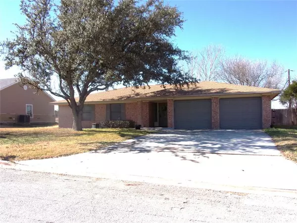 San Saba, TX 76877,810 S Clear Street