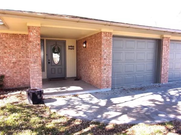 San Saba, TX 76877,810 S Clear Street