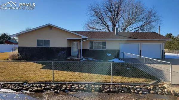 1433 27 1/2 LN, Pueblo, CO 81006