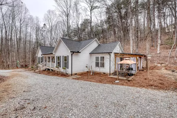 Dahlonega, GA 30533,108 Old River Road