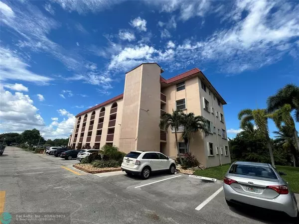 Margate, FL 33063,3251 Holiday Springs Blvd  #408