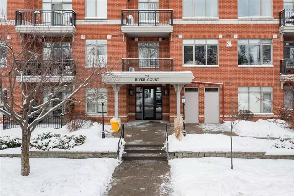 Ottawa, ON K1K 3T8,950 Marguerite AVE #109