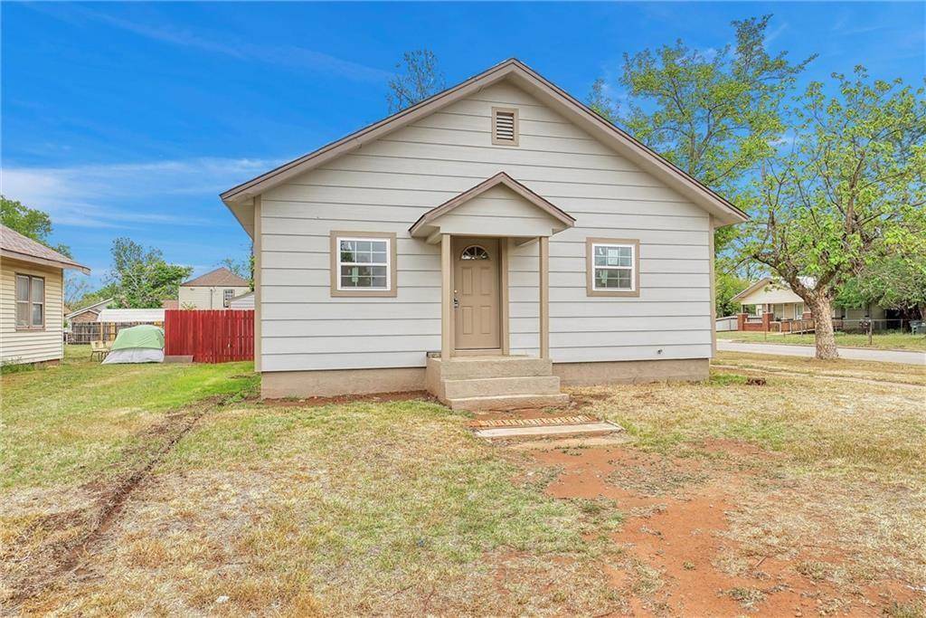 301 N 9th Street, Clinton, OK 73601