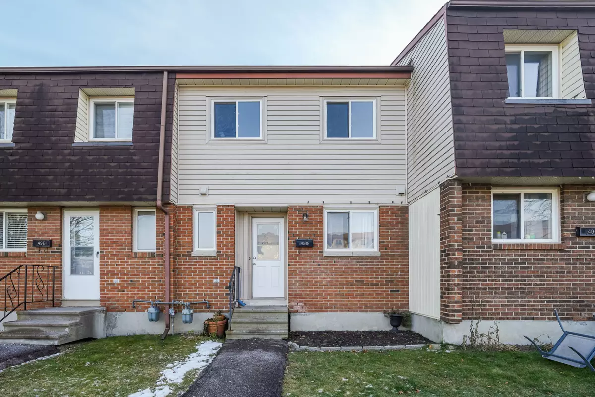 Ottawa, ON K2H 8Y3,49 Forester CRES #D