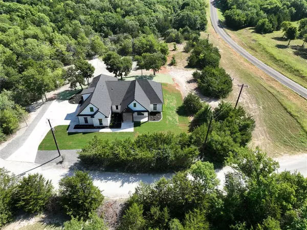 1179 Robertston Road, Whitewright, TX 76273