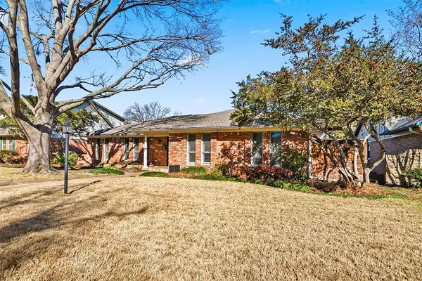 Dallas, TX 75238,9923 Milltrail Drive